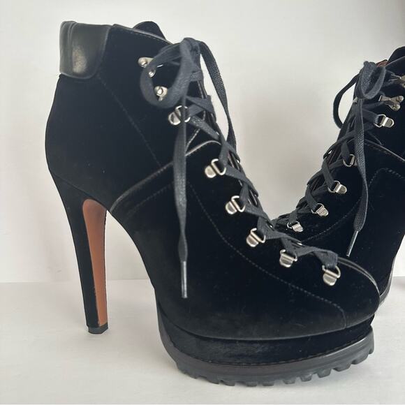 As seen on Queen B Alaïa Black Velvet Hiker Boots size EU 38 Leather trim - Picture 11 of 11